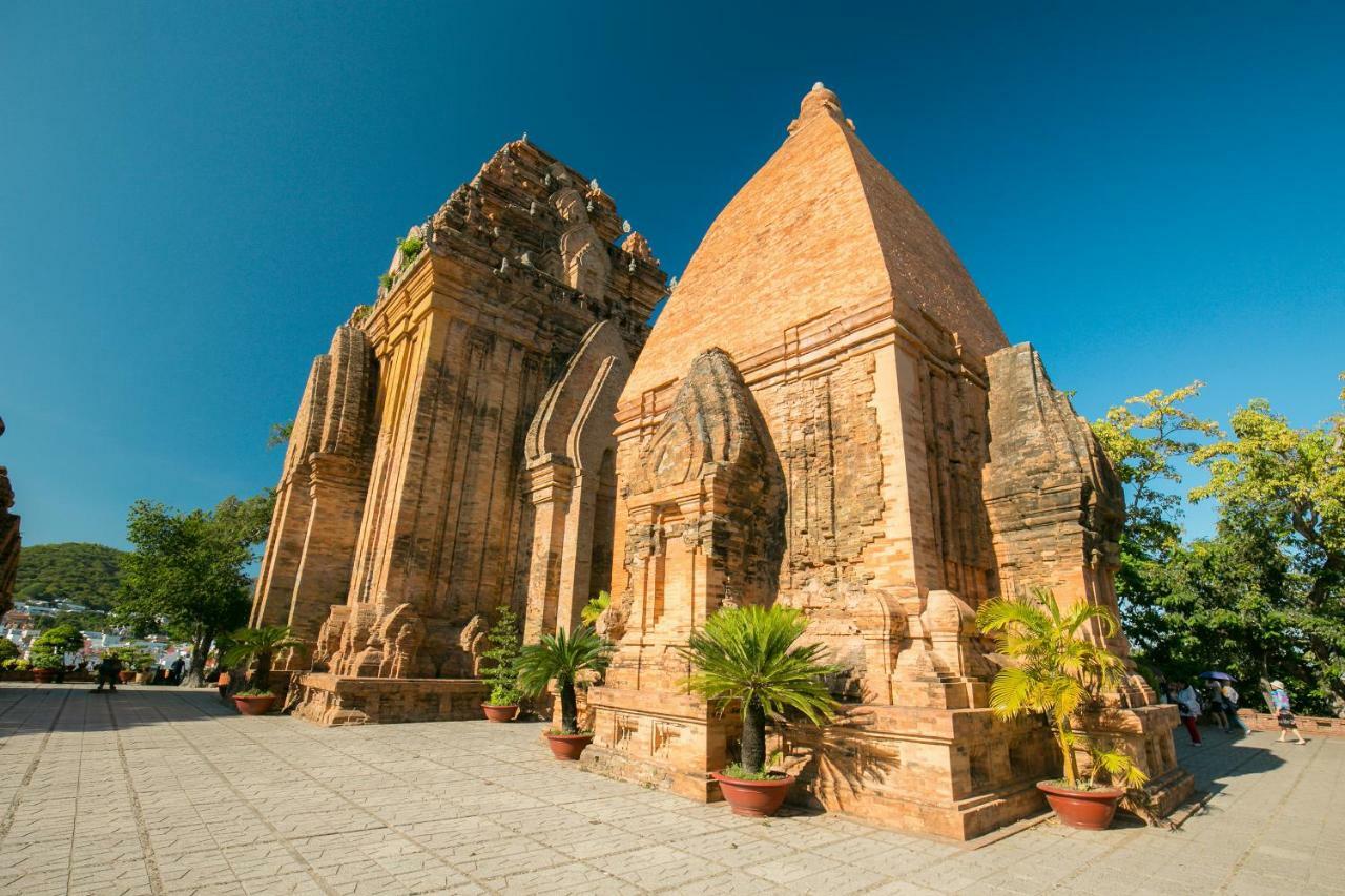 Gis Hotel Nha Trang & Motorbike Rental Bagian luar foto