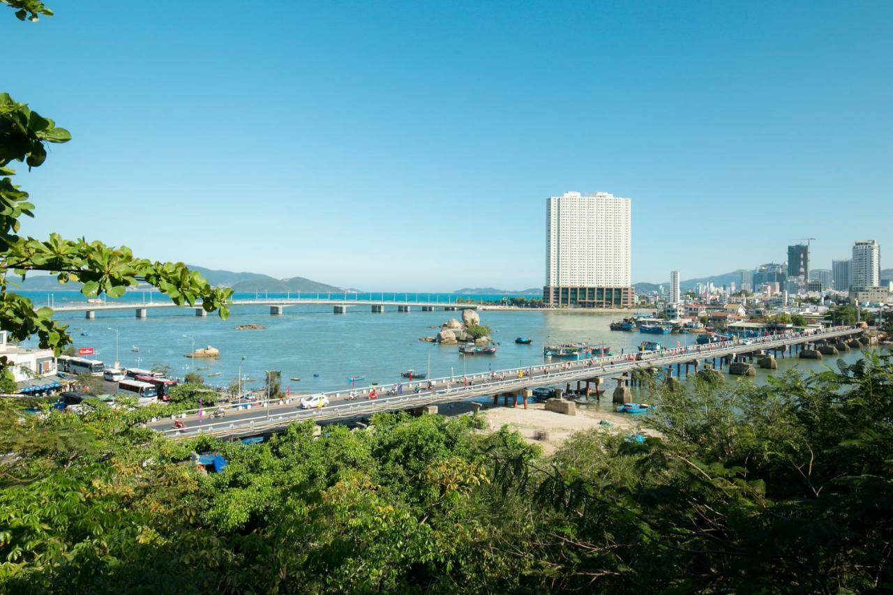 Gis Hotel Nha Trang & Motorbike Rental Bagian luar foto
